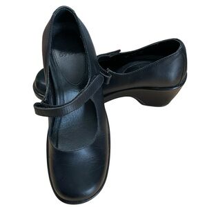 Dansko Black Leather Mary Jane Shoes Size 38 EU/ 7.5 US Comfort Wedge Work